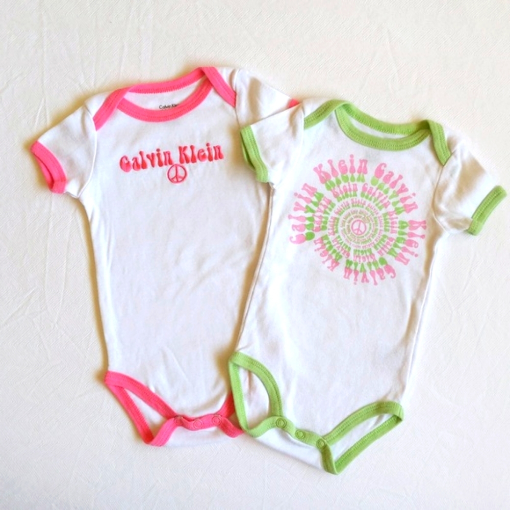 calvin klein 2-pack hippie peace sign ringer style bodysuit diaper shirts 6 mo